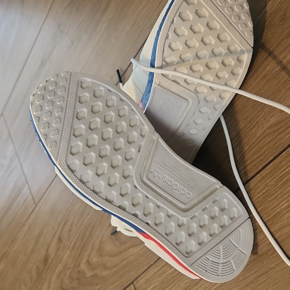 Adidas NMD R1 - Picture 6 of 6